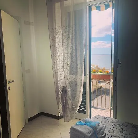 Aurora فاراتسي