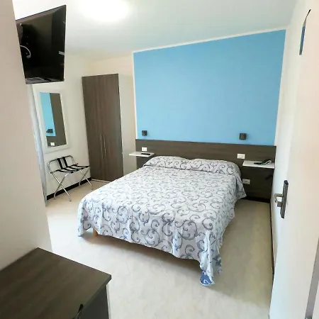 Hotel Aurora 3*