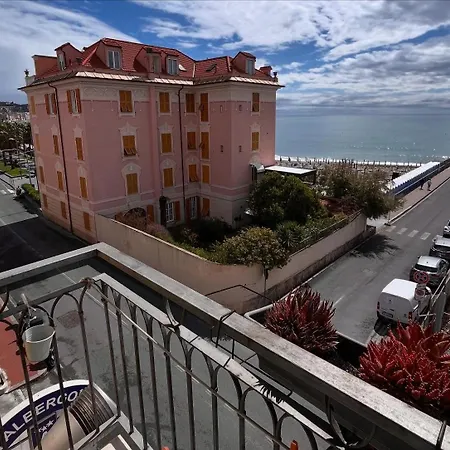 Aurora 3* Varazze