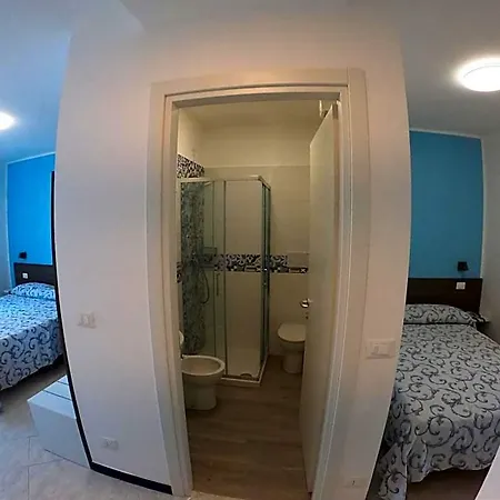 Aurora Hotel Varraze