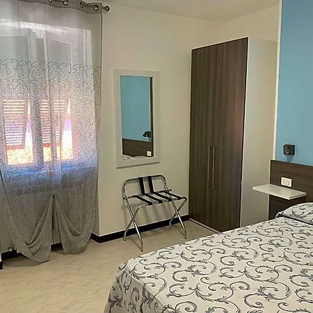 Aurora Hotel Varraze