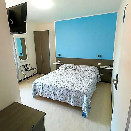 Aurora Hotel 3*