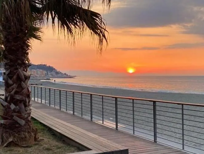 Отель Aurora Варацце