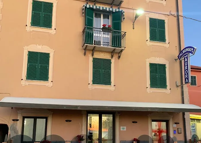 Aurora Hotel